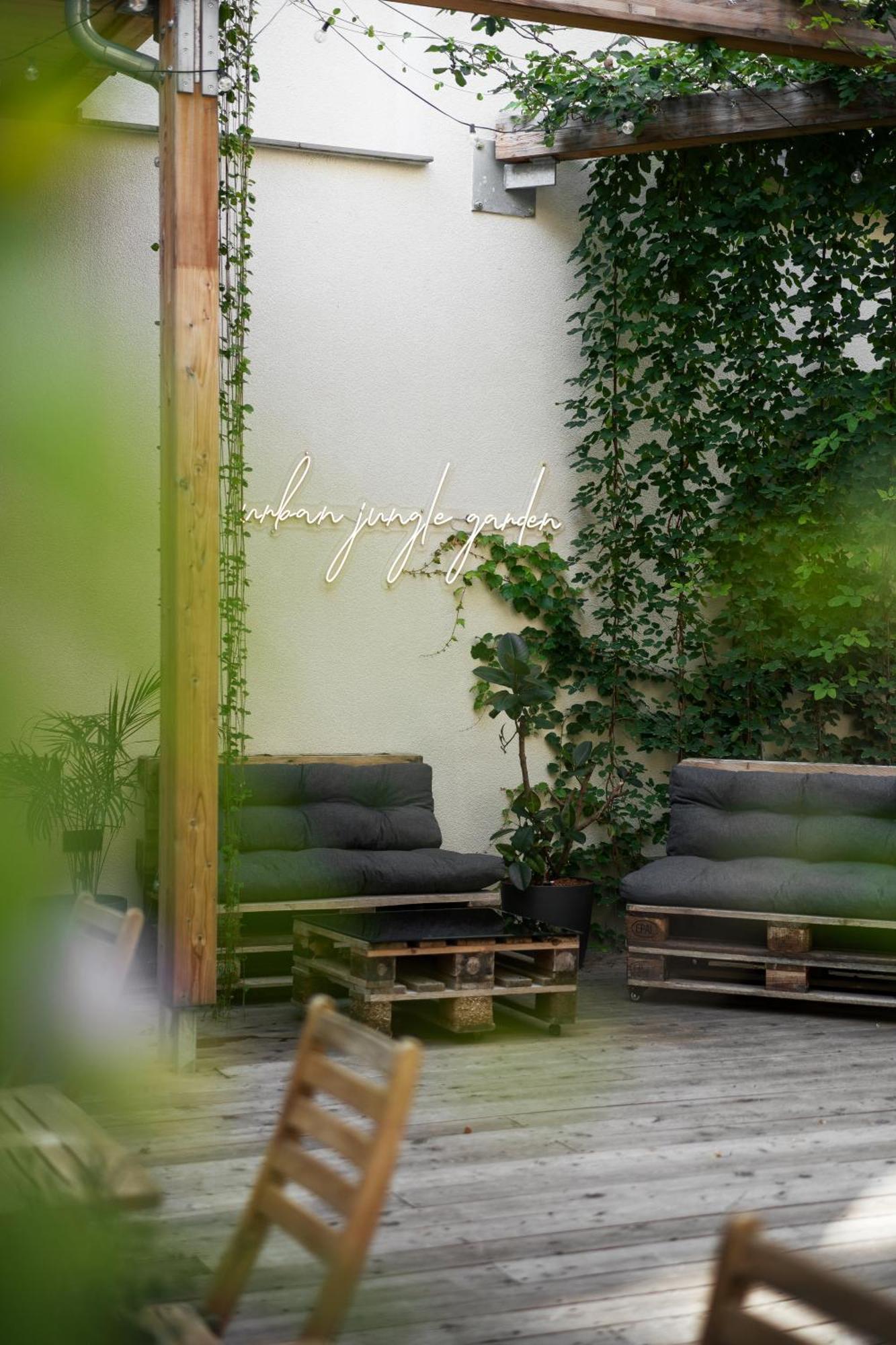 Urban Jungle Apartments Vienna Exterior photo